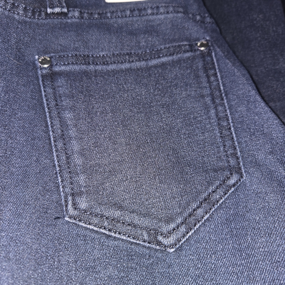 Nine West NEW High-Rise Flare Jeans in Dark Wash - Size 10 - Picture 4 of 9
